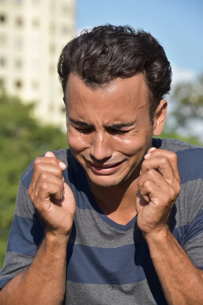 Chorando Bonito Masculino — Fotografia de Stock