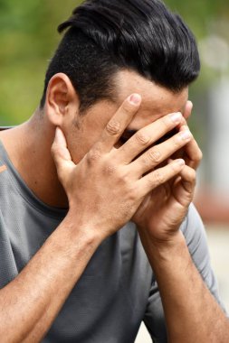 Atletik erkek ve umutsuzluk