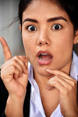 İş kadınının bir fikri var.