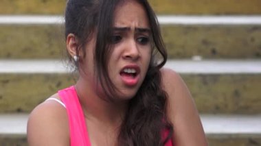 Korkmuş korkulu ürküyor kadın Teen