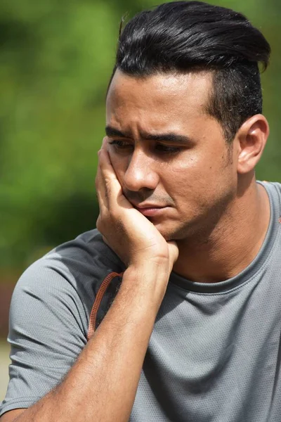 Colombiano atleta masculino y tristeza — Foto de Stock