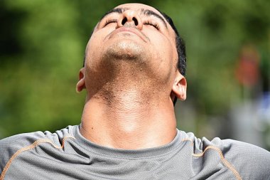 Yetişkin erkek atlet ve özgürlük