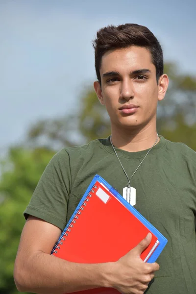Ισπανόφωνος αρσενικό έφηβος μαθητής στρατιωτική — Φωτογραφία Αρχείου