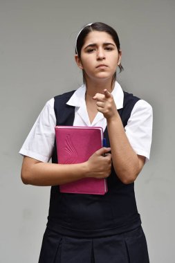 Not Defteri ile kızgın kız öğrenci