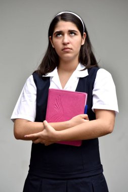 Not Defteri ile uncaring Kolombiya öğrenci genç liseli kız