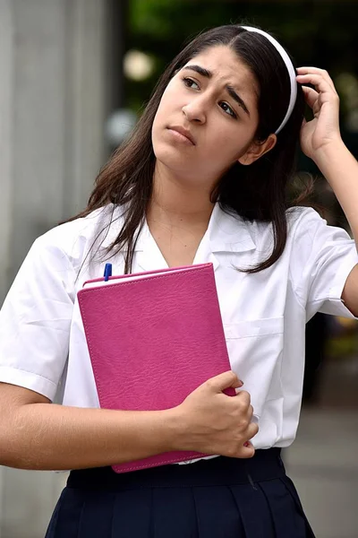 Estudiante femenina y confusión — Foto de Stock