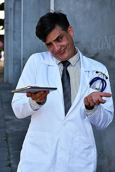 혼란된 남자 외과 의사 — 스톡 사진