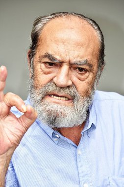 İspanyol erkek ve öfke