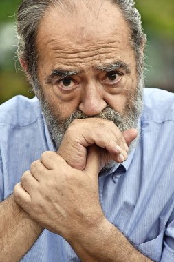 Endişeli erkek kişi