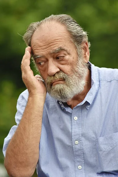 Uykulu erkek büyükbaba