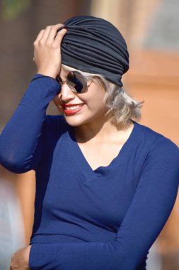 Çekici Müslüman erkek ve üzüntü