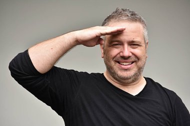 Yetişkin erkek selamlayan