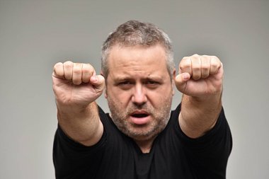 Yetişkin erkek kickboks