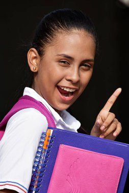 Genç kız öğrenci bir fikir olan