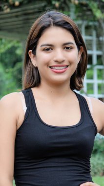 Genç çeşitli kadın açık havada