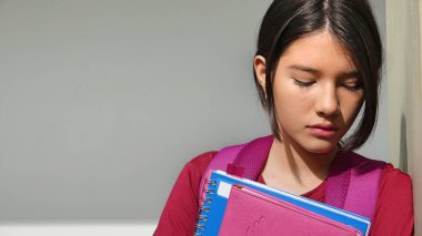 Depresif Latina kişi