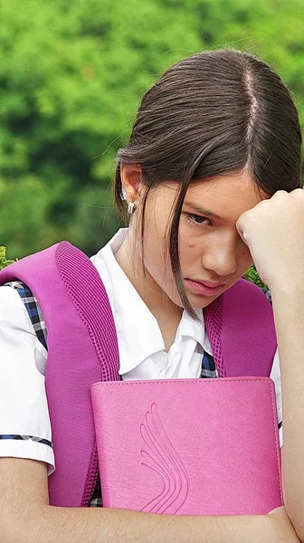 Minoria menina estudante e confusão — Fotografia de Stock