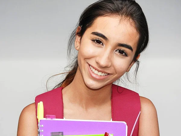 Latina ragazza studente sorridente — Foto Stock