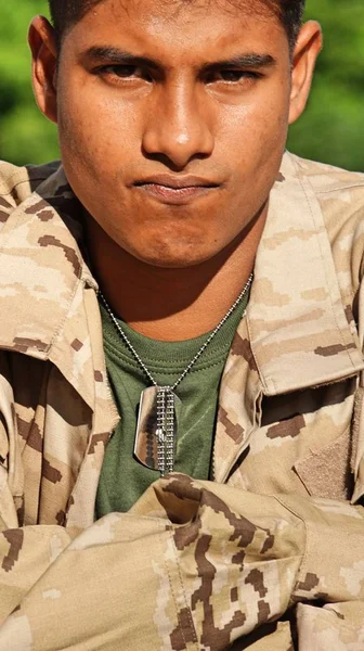 Rozzlobený muž voják — Stock fotografie