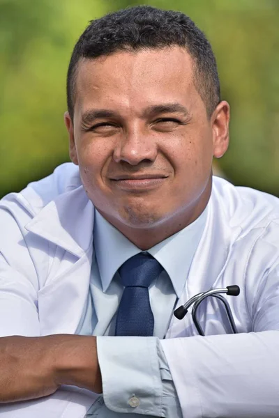 Portret van een mannelijke medische Professional — Stockfoto