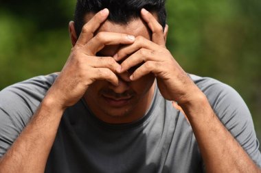 Umutsuz atletik erkek