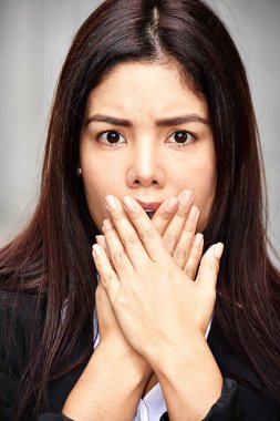 Utanç verici bir iş kadını