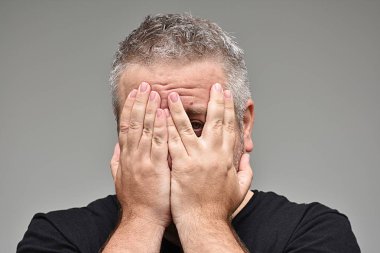 Beyaz erkek ve korku