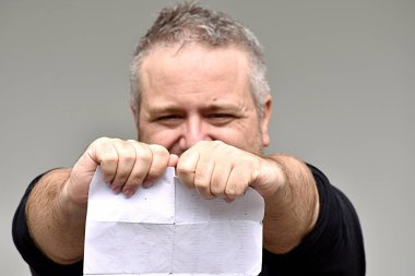 Kızgın kilolu adam okuma belgeleri