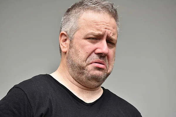 Pis kokulu beyaz erkek