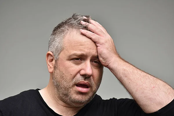 Tıraşsız erkek bellek sorunları