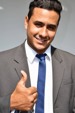 Kendine güvenen iş adamı