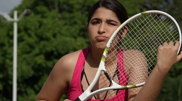 Verwirrtes Mädchen Teenager-Tennisspielerin — Stockfoto