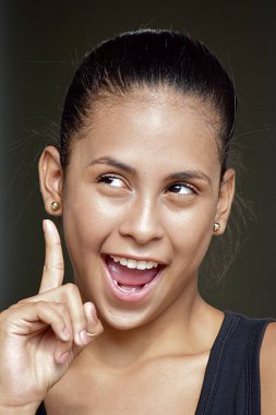 Bir fikir olan güzel kadın