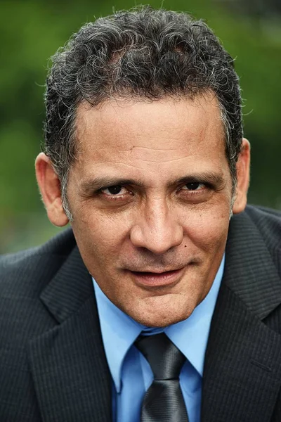 Latino podnikatel portrét — Stock fotografie