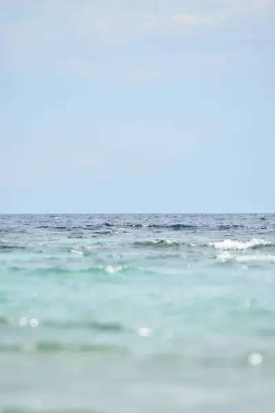 海の水の空と地平線 — ストック写真