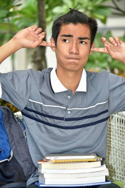 Sessiz bir öğrenci.