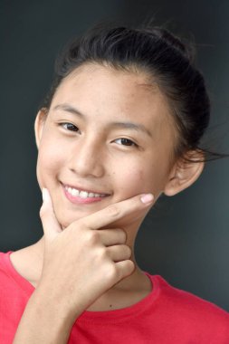 Düşünen Şirin Azınlık Ergeni