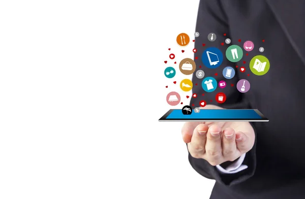 Concepto de compras en línea de mujer de negocios joven sosteniendo la mano tableta digital con diseño de icono de objeto — Foto de Stock