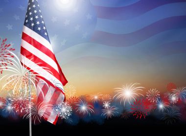 Alacakaranlık arka plan tasarımı 4 Temmuz Bağımsızlık günü ya da diğer kutlama için fireworks ile Amerikan bayrağı