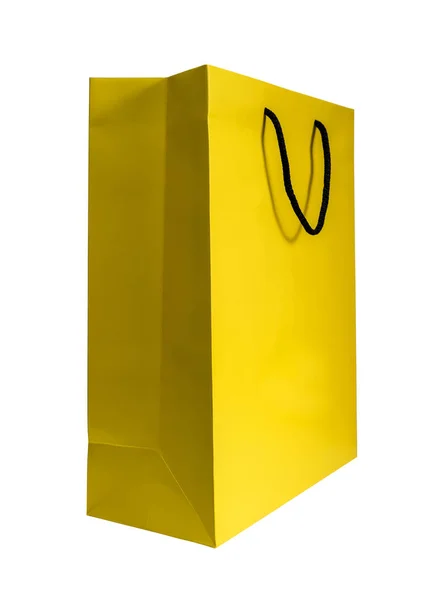 Bolsa de compras de papel amarillo aislada sobre fondo blanco con camino de recorte —  Fotos de Stock