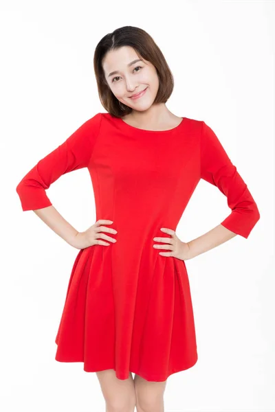 Retrato Mujer Hermosa Con Vestido Rojo Sobre Fondo Blanco —  Fotos de Stock