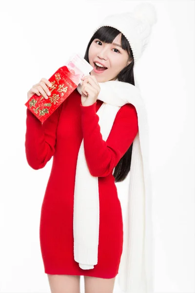 Schönes Mädchen Mit Rotem Umschlag Glücklich Weißer Hintergrund Studioaufnahme — Stockfoto