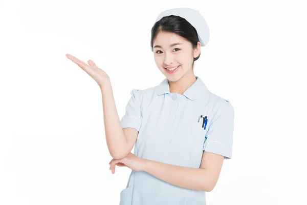 Piękna młoda pielęgniarka — Zdjęcie stockowe