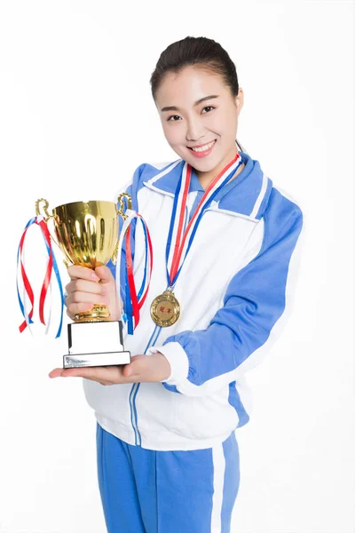 Chino Escuela Secundaria Lindo Estudiante Femenino Celebración Trofeo Oro —  Fotos de Stock