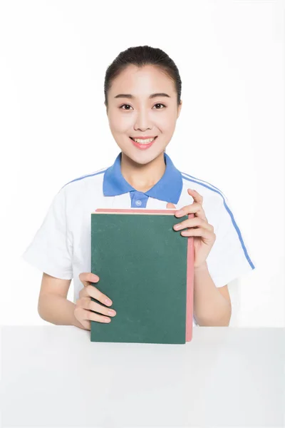 China Bela Escola Secundária Estudantes Sexo Feminino Sala Aula Ouvir — Fotografia de Stock