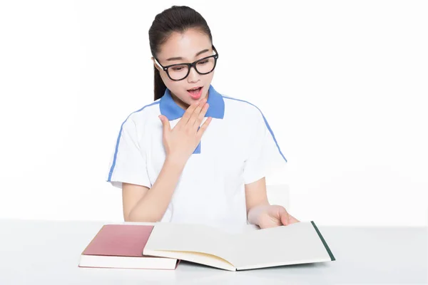 China Bela Escola Secundária Estudantes Sexo Feminino Sala Aula Ouvir — Fotografia de Stock