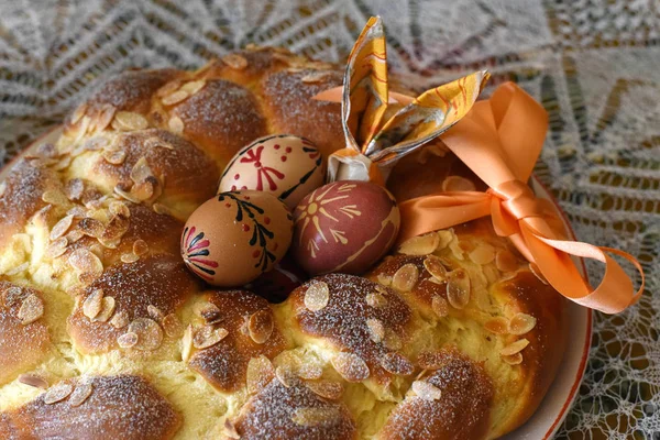 Easter Baking Easter Cake Delicious Easter Bread Ring Home Decorated — Stock Photo, Image