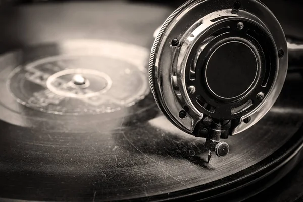 Old Grammophone playing, close up macro shot — Stock Photo, Image