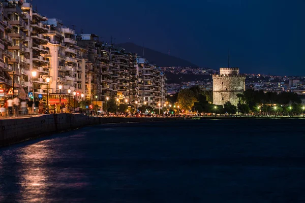 Torre Blanca de Tesalónica por la noche, Grecia - Larga exposición —  Fotos de Stock