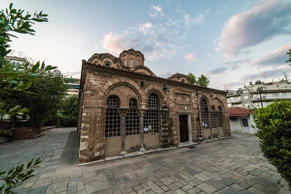 Agiou Dimitriou Street, yakındaki Oniki Havariler sol tarafta — Stok fotoğraf